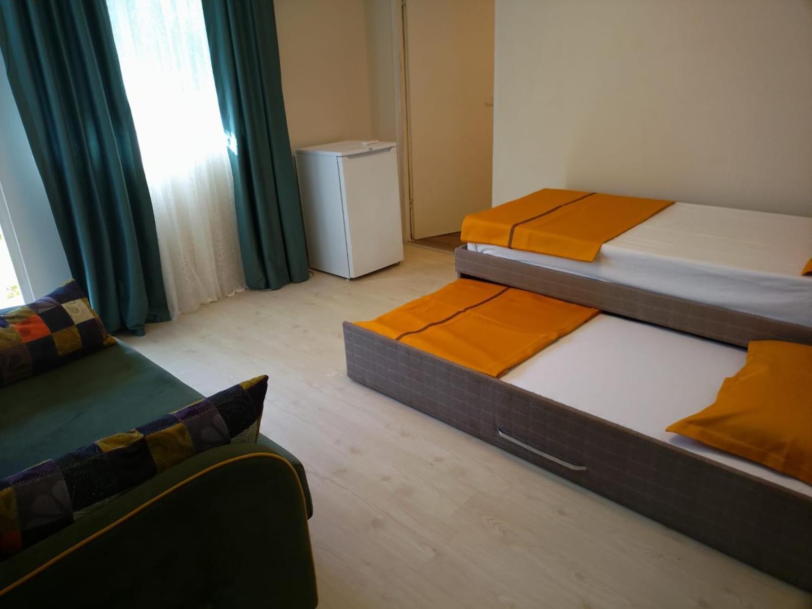 Cicek Evler Tatil Koeyue Hotel Armutlu ภายนอก รูปภาพ